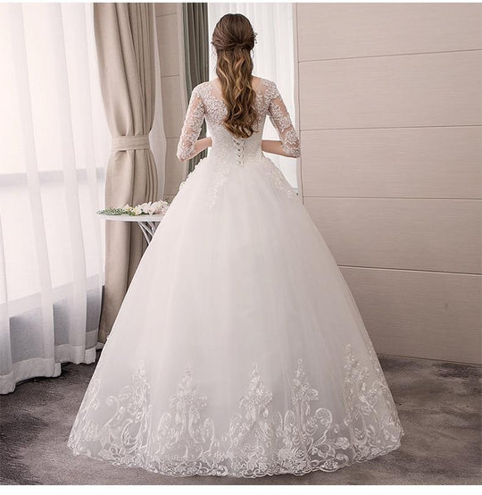 Sexy O Neck Half Sleeve Fashion Slim Lace Embroidery Wedding Gown